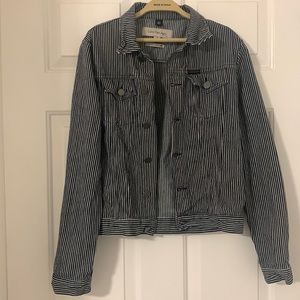 Calvin Klein Clean Line Trucker Teddy Stripe Engineer Denim Jacket NWOT Size M